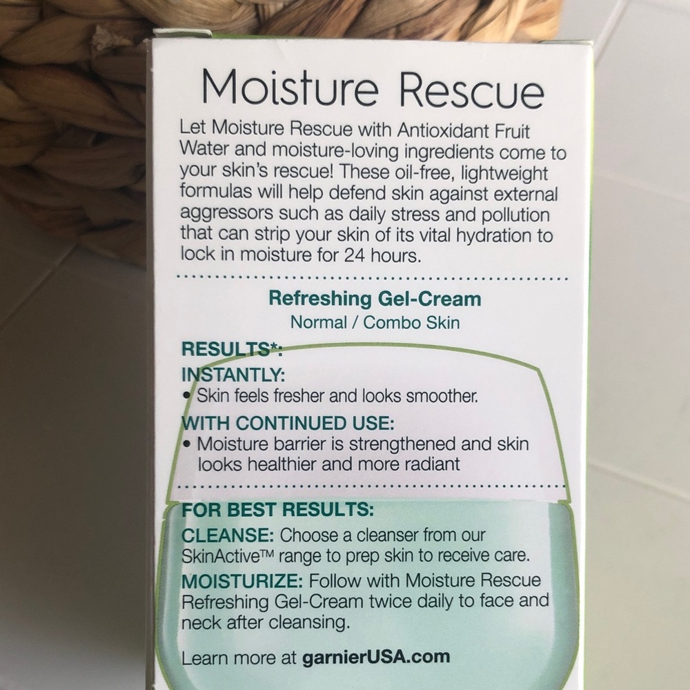 Garnier SkinActive Moisture Rescue Refreshing Gel-Cream Normal/Combo Skin - Picture 4 of 8